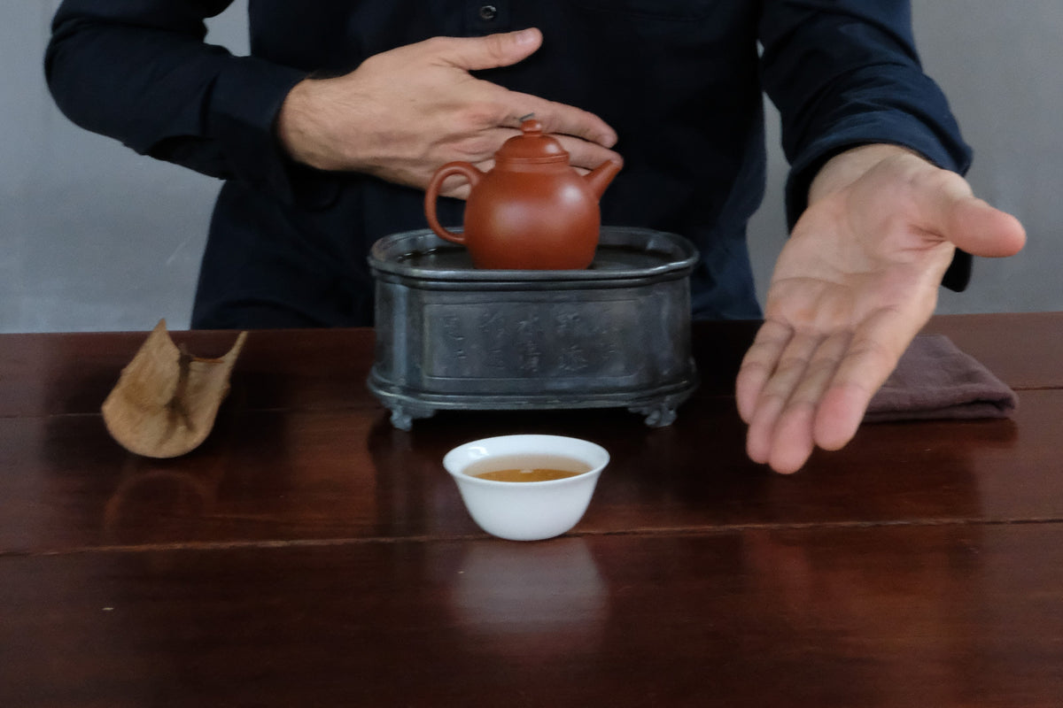 The Merchant’s Chest | A Specially Sourced Tea Collection