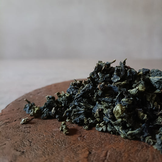 Iron Goddess | Tieguanyin Oolong (乌龙茶)